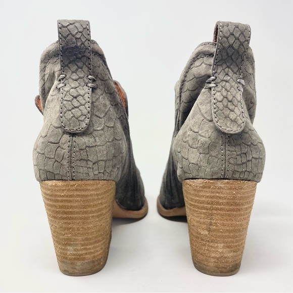 Jeffrey Campbell Rosalee Taupe Snake Embossed Leather Ankle Boots Size 8.5 - Picture 6 of 12